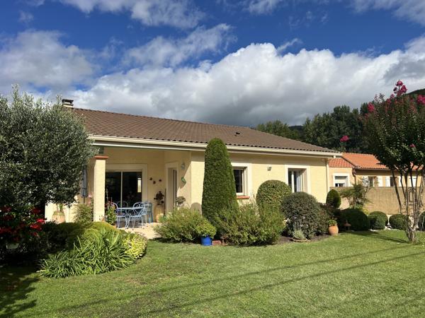 Tarascon-sur-Ariège (09400) EXCLUSIVITE - O TRAVAUX ! Tarascon sur Ariege - Maison 4 faces de 135 m2 - Plain pied - 3/4 chambres sur terr