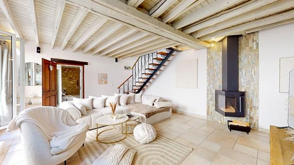 Belle maison 4 chambres, avec un bel espace extérieur dans un quartier calme à MANTES LA VILLE