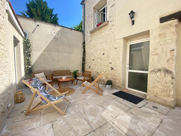 Belle maison 4 chambres, avec un bel espace extérieur dans un quartier calme à MANTES LA VILLE