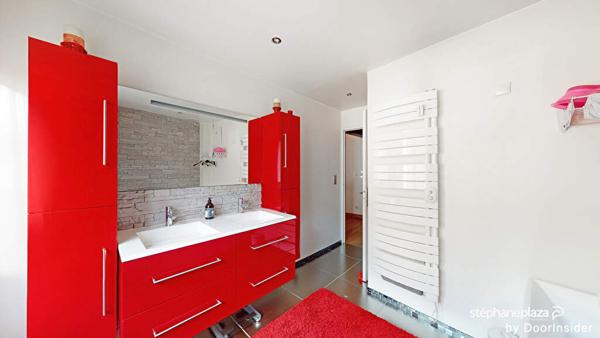 Belle maison 4 chambres, avec un bel espace extérieur dans un quartier calme à MANTES LA VILLE