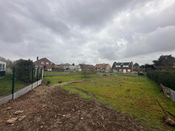 TERRAIN À BATIR LIBRE DE CONSTRUCTEUR