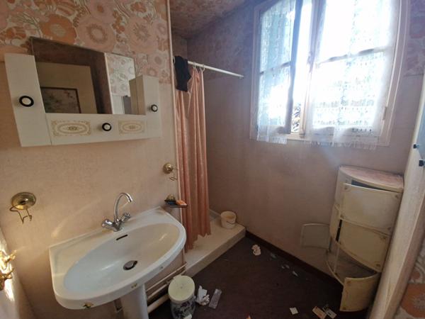 OFF MARKET, Maison Varennes-Vauzelles 4 pièce(s) 64 m2, proche collège, commerces