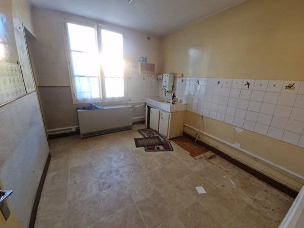 OFF MARKET, Maison Varennes-Vauzelles 4 pièce(s) 64 m2, proche collège, commerces