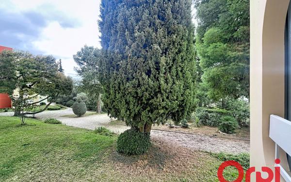 Appartement à vendre    4 pièces • 75,53 m2 Marseille 11