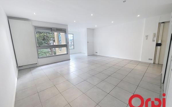 Appartement à vendre    4 pièces • 75,53 m2 Marseille 11