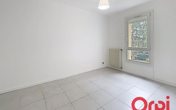 Appartement à vendre    4 pièces • 75,53 m2 Marseille 11