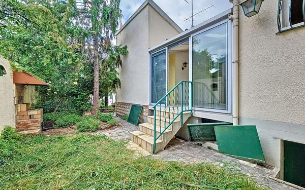 Maison à vendre    2 pièces • 55 m2 Nanterre