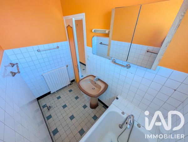 Maison à vendre 4 pièces 75 m² Lussac-les-Châteaux