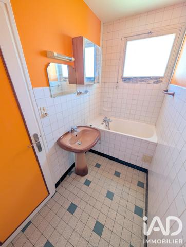 Maison à vendre 4 pièces 75 m² Lussac-les-Châteaux