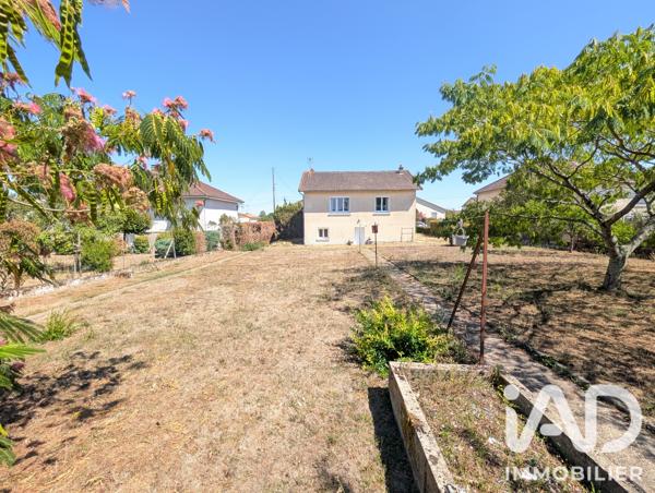 Maison à vendre 4 pièces 75 m² Lussac-les-Châteaux