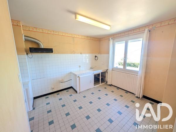 Maison à vendre 4 pièces 75 m² Lussac-les-Châteaux