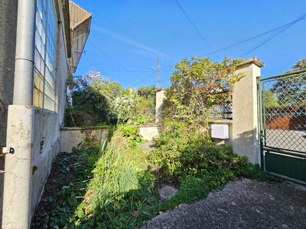 Villecresnes (94440) Maison à rénover en plein centre-ville !