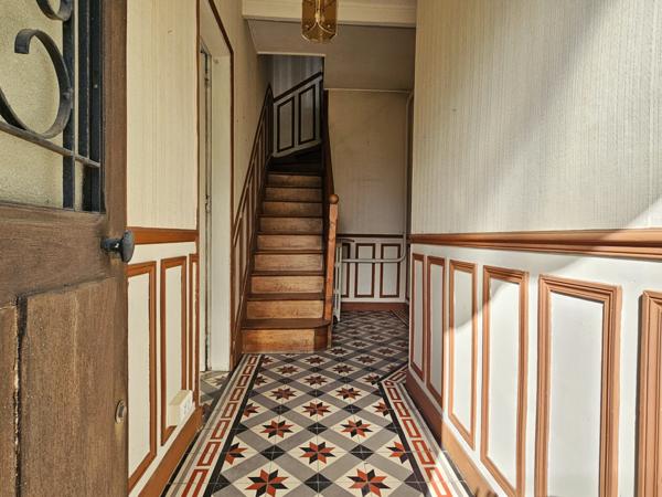 Villecresnes (94440) Maison à rénover en plein centre-ville !