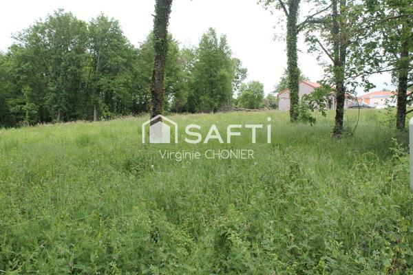 A vendre terrain constructible de 1675m2 entièrement plat