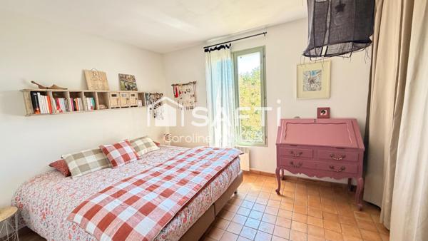 Lauris (84360) -Villa avec dépendance sur jardin arboré