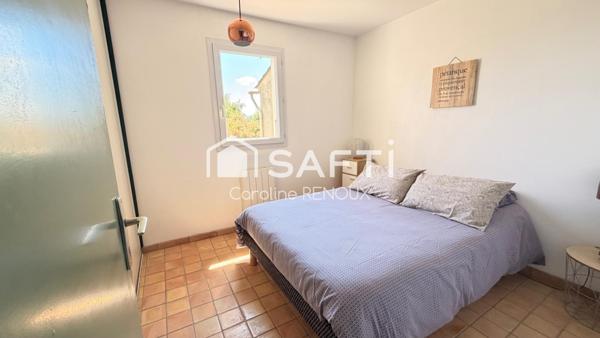 Lauris (84360) -Villa avec dépendance sur jardin arboré