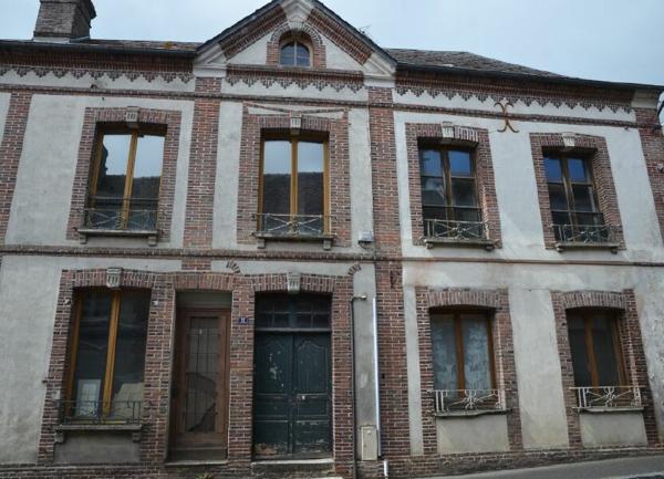 Maison à vendre    6 pièces •  Moulins-la-Marche