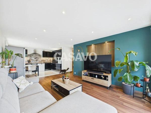 Vente Appartement 4 pièces de 85m² - 69800 Saint-Priest
