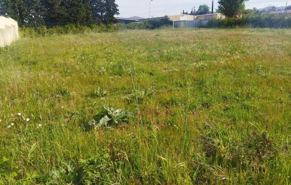 Terrain d'environ 2400 m2