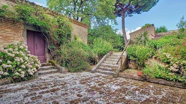 Maison de maître à vendre à Tonneins - 6 pièces, 270 m² avec garage et parc