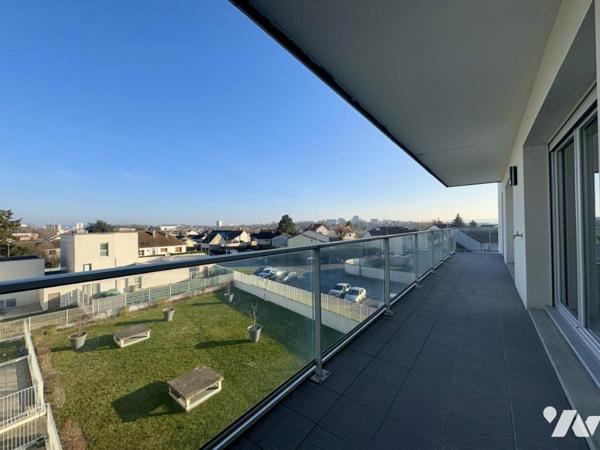 Tinqueux, T4 avec ascenseur, terrasses et garage