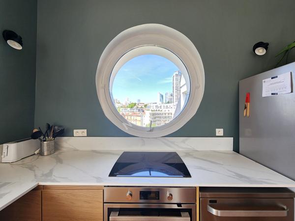 PUTEAUX Hyper centre ville: Dernier étage , appartement 5 pièces avec terrasse de 35M²