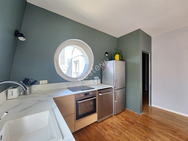 PUTEAUX Hyper centre ville: Dernier étage , appartement 5 pièces avec terrasse de 35M²