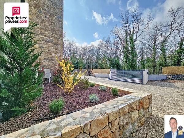 MAISON NEUVE 4 PIECES  AVEC JARDIN ET PLACES DE PARKING