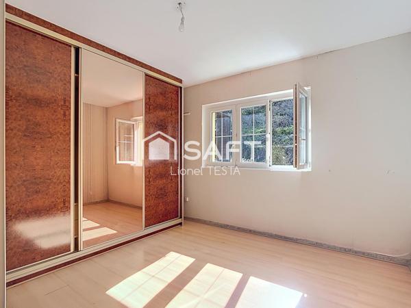 BELLE CONSTRUCTION AVEC VUE DÉGAGÉE