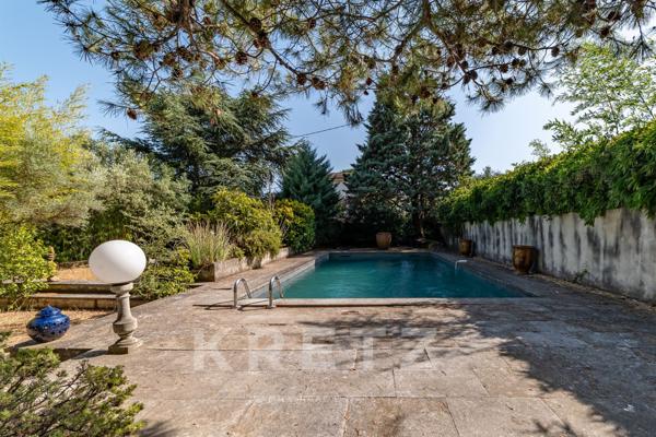 Villeneuve-lès-Avignon – Maison de 175 m2 sur 1088 M2 jardin -piscine