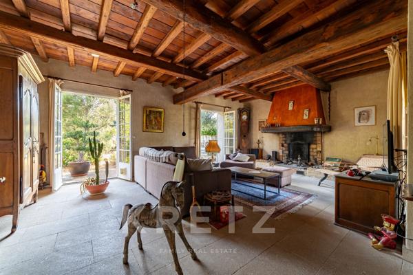 Villeneuve-lès-Avignon – Maison de 175 m2 sur 1088 M2 jardin -piscine