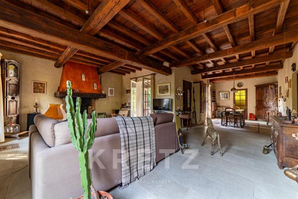 Villeneuve-lès-Avignon – Maison de 175 m2 sur 1088 M2 jardin -piscine