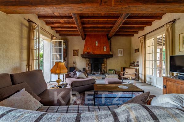 Villeneuve-lès-Avignon – Maison de 175 m2 sur 1088 M2 jardin -piscine