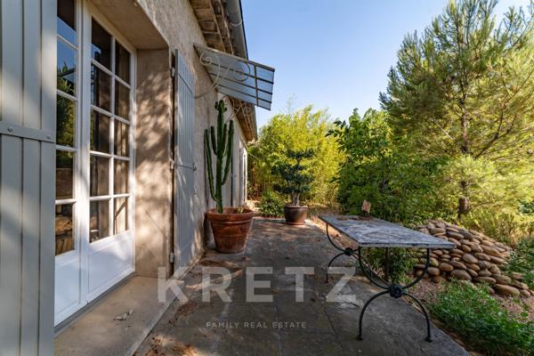 Villeneuve-lès-Avignon – Maison de 175 m2 sur 1088 M2 jardin -piscine