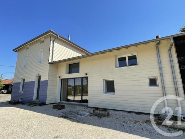 Maison à vendre  8 pièces - 280,15 m2 CURCIAT DONGALON - 01