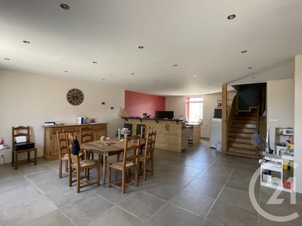 Maison à vendre  8 pièces - 280,15 m2 CURCIAT DONGALON - 01