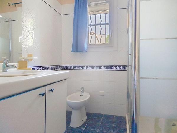 Maison Tavernes individuelle de plain-pied avec 2 garages