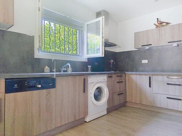 Maison Tavernes individuelle de plain-pied avec 2 garages