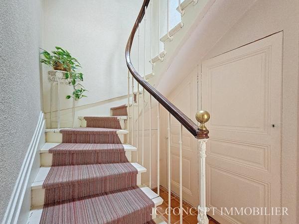 Maison en pierre dans parc au calme sur 6 000 m²