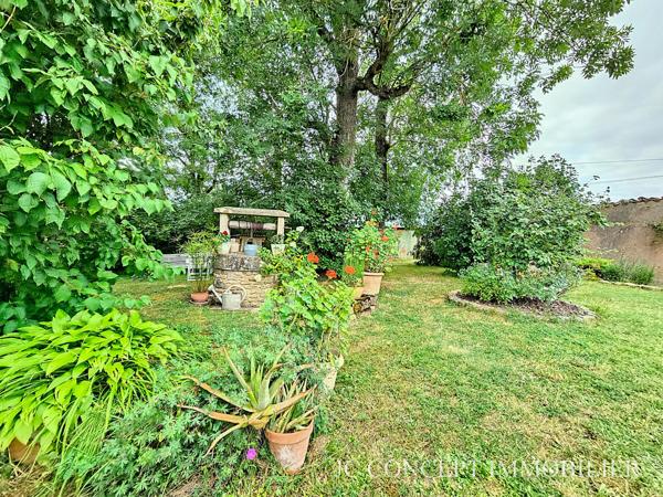 Maison en pierre dans parc au calme sur 6 000 m²