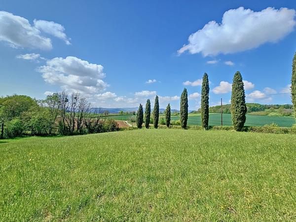 Maison en pierre dans parc au calme sur 6 000 m²