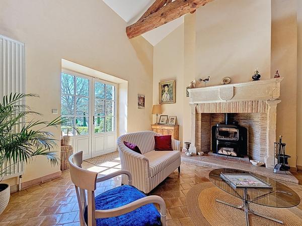 Maison en pierre dans parc au calme sur 6 000 m²