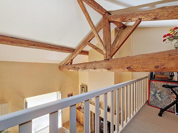 Maison en pierre dans parc au calme sur 6 000 m²