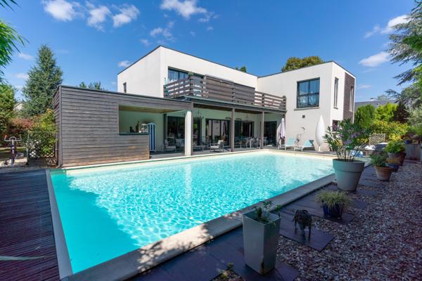 Maison 9 pièces - 450 m² Bien prestige