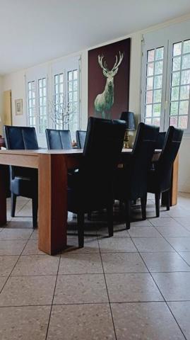 PROPRIETE avec parc arboré et piscine