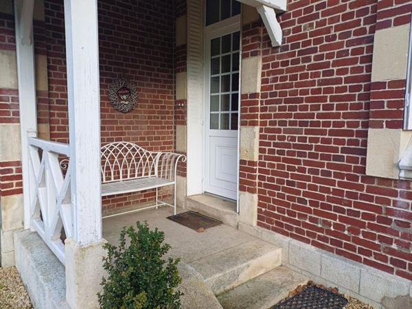 PROPRIETE avec parc arboré et piscine