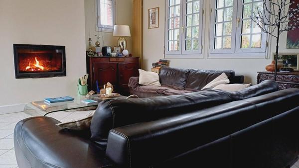 PROPRIETE avec parc arboré et piscine