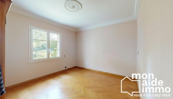 Maison de 180m² avec ses garages le tout sur une parcelle de 1600m²