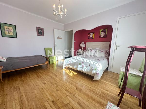 À Vendre - Superbe maison familiale de 260 m² avec parc arboré de 2870 m² et piscine