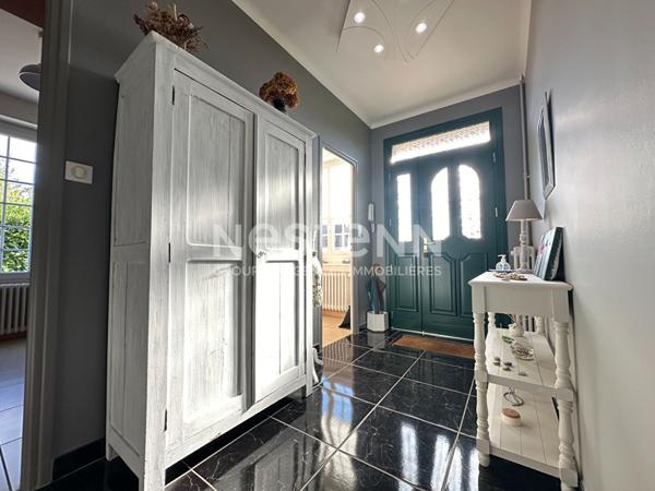 À Vendre - Superbe maison familiale de 260 m² avec parc arboré de 2870 m² et piscine